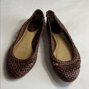 Frye Emma brown woven flat size 6.5 US